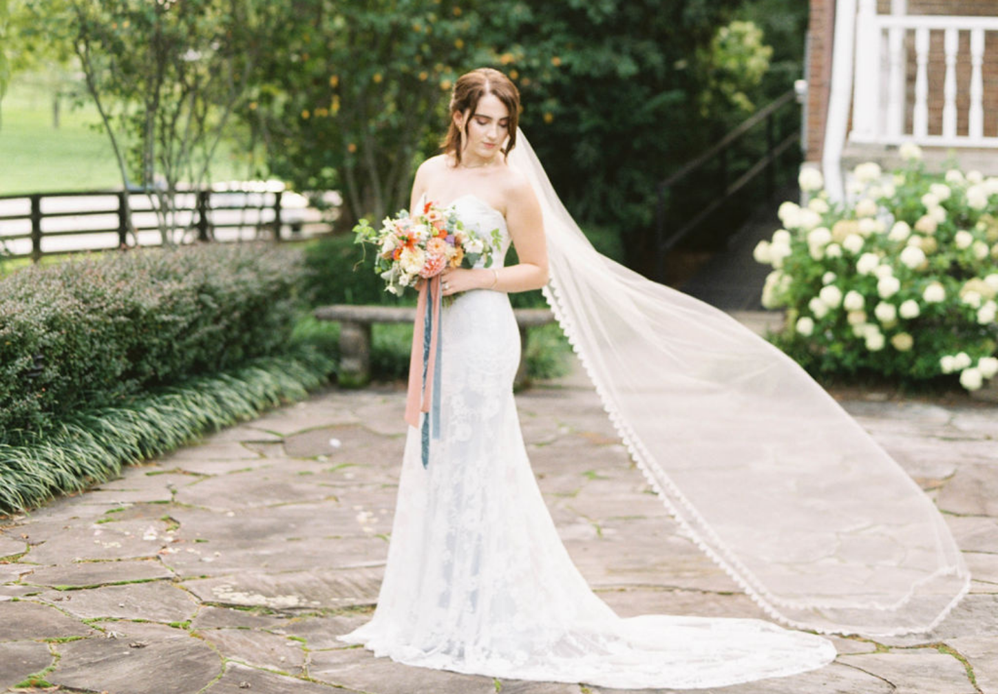 Warrenwood Manor - Kentucky Wedding Venue - Wedding Dress Shopping Tips & Inspiration
