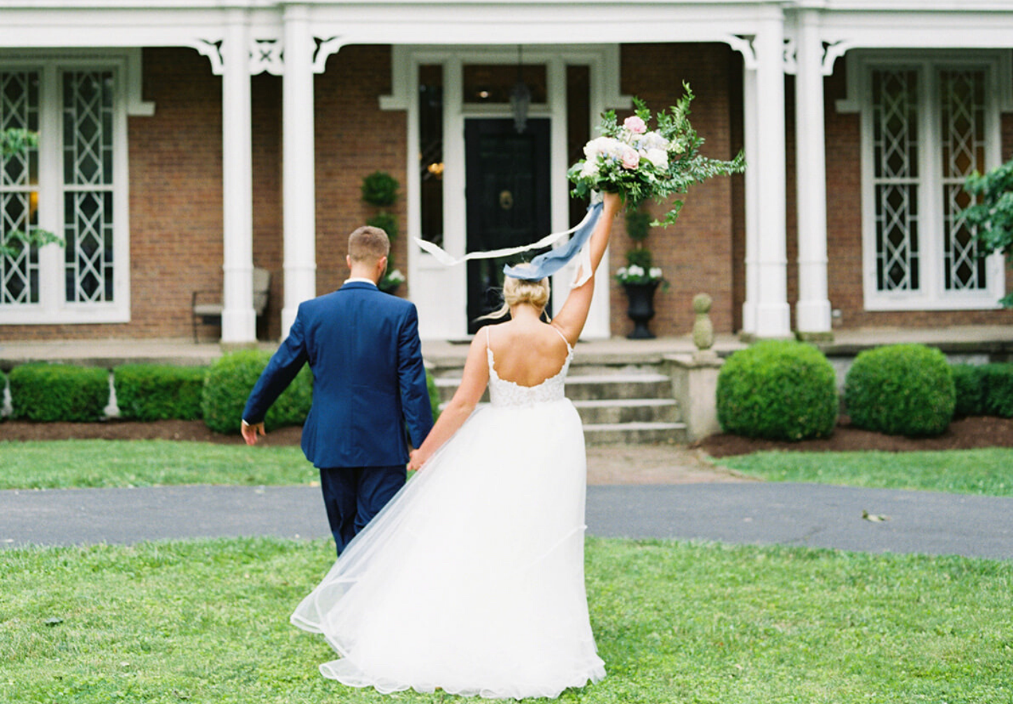 Tips on how to pick a wedding date from the team at Warrenwood Manor