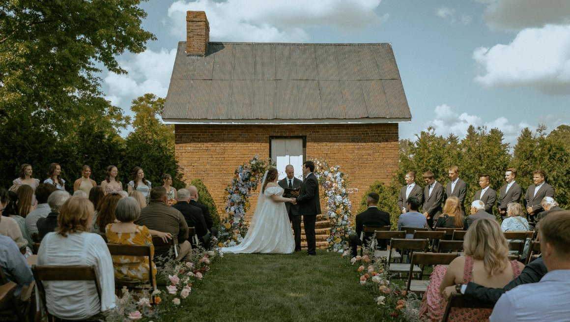 Wedding-Planning-Tip-A-better-way-to-think-about-your-wedding-budget-Warrenwood-Manor
